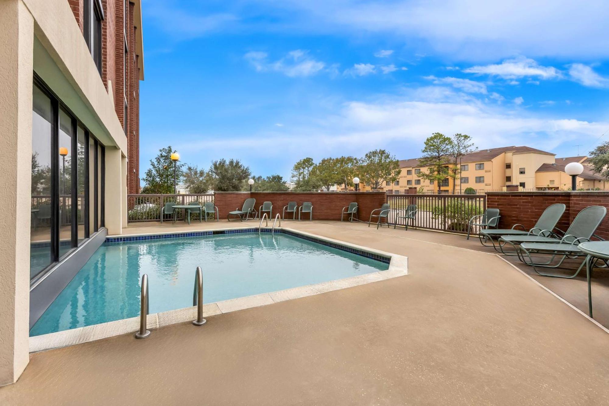 Sonesta Essential Hobby Airport Hotel Houston