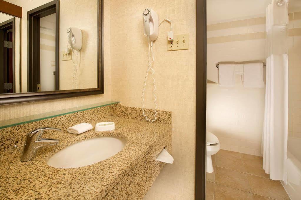 Sonesta Essential Hobby Airport Hotel Houston