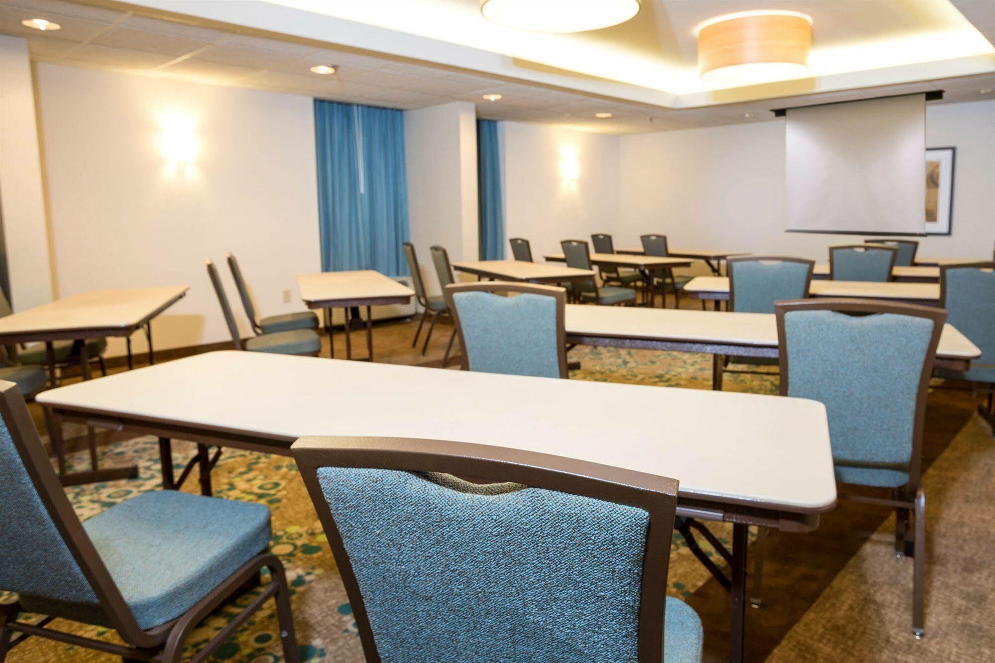 Sonesta Essential Hobby Airport Hotel Houston